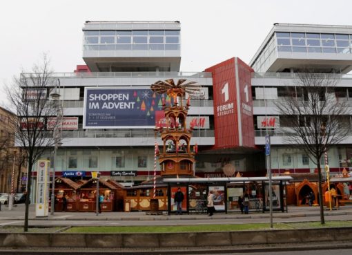 Forum Steglitz mit Steglitzer Weihnachtsmarkt