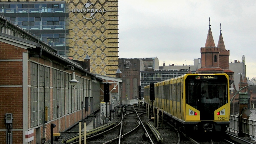 iadukt am Bahnhof Warschauer