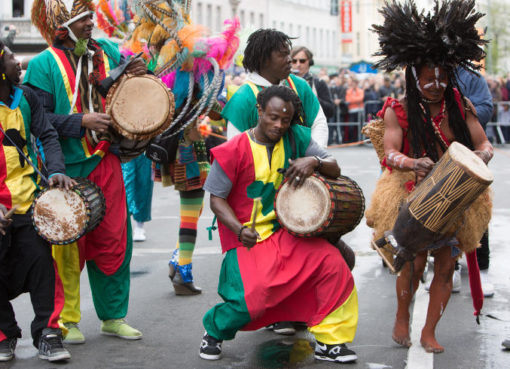 Umzugsgruppe: Odjafrika & Afrokultur Zola-Kyesse e.V. Berlin