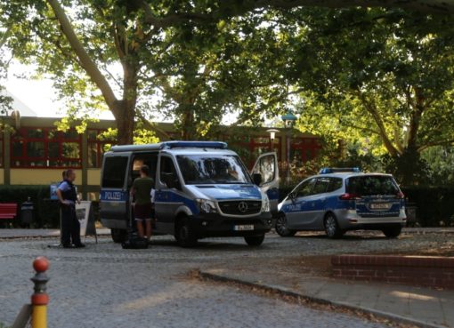 Mobile Wache der Polizei Berlin