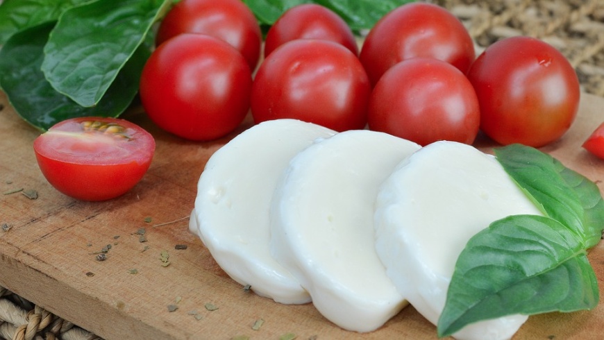 Mozzarella und Tomaten