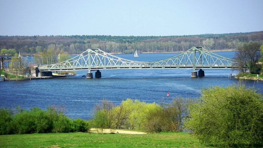 Glienicker Brücke