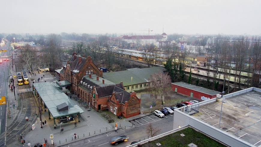 Blick auf den Bahnhof Berlin-Schöneweide vor dem Rückbau der Zwischenhalle im Februar 2019