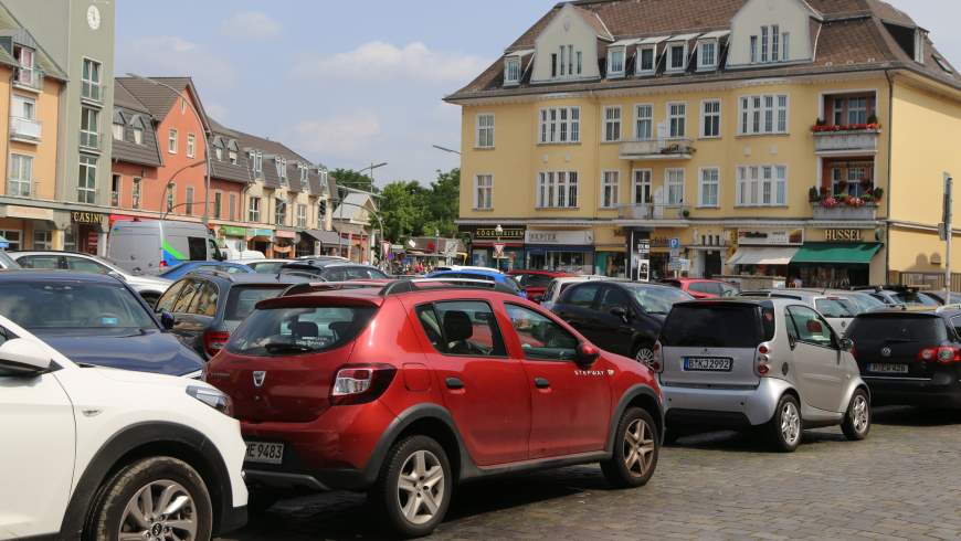 Kranoldplatz als Parkplatz