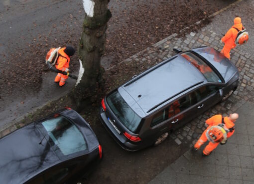 BSR-Straßenreiniger beim Frühjahrsputz