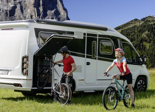 Reisemobil mit Fahrradgarage